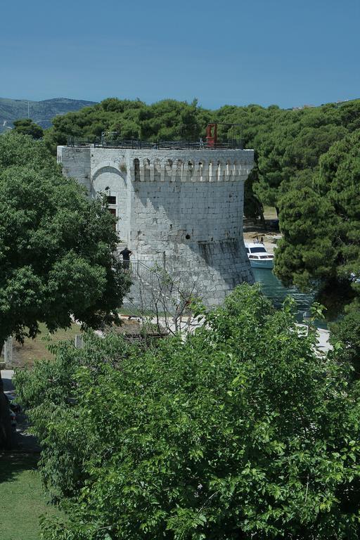 Hotel Trogir Ruang foto